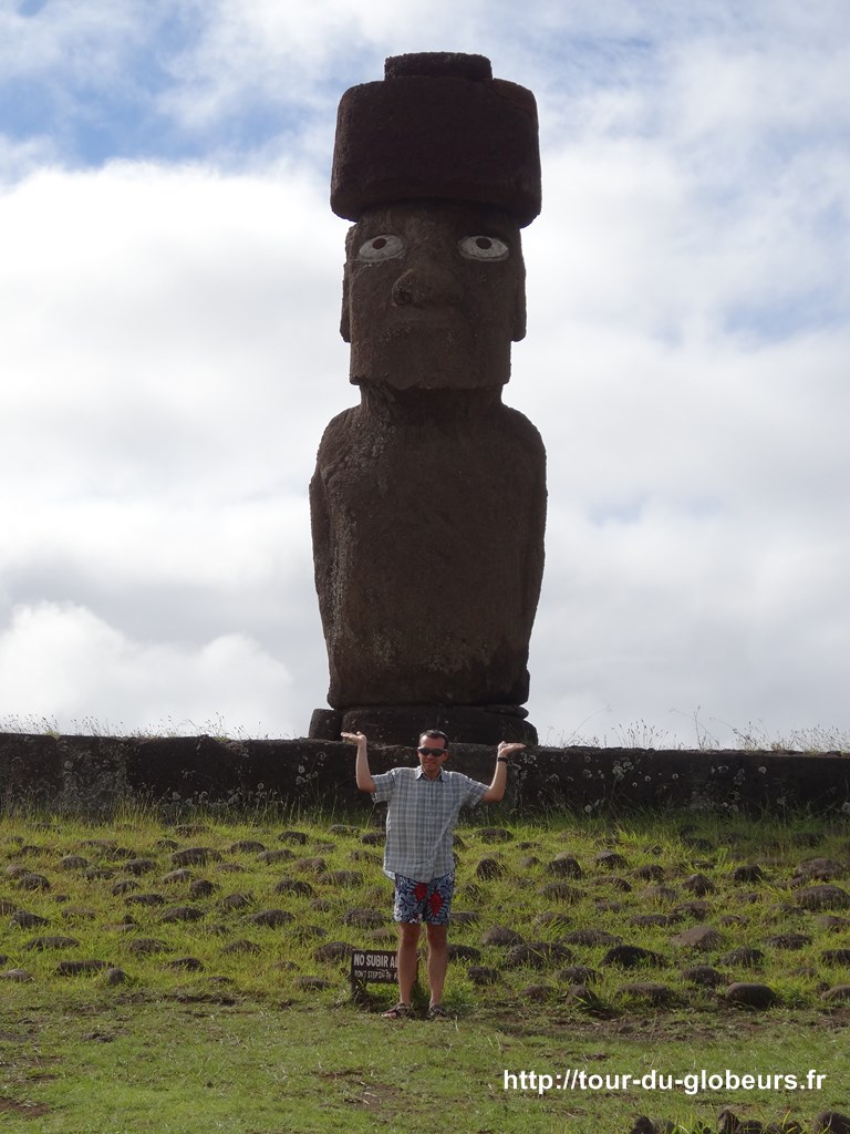 Chili - Ile de Pâques - Un moaï un peu lourd